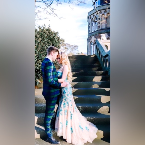 Gorgeous designer prom/wedding/ evening gown. Morilee by Madeline Gardener. - Picture 3 of 5